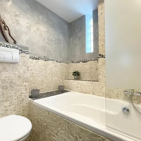 Apartment #f7 The Contemporary 6 Sleeps Wifi Tramway Grenoble